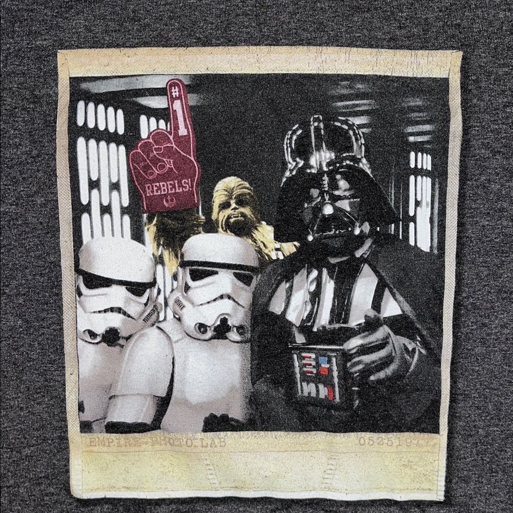 Rebels alliance STAR WARS VADER CHEWY Photo 💣FOAM FINGER Selfie Y2KT-shirt XL
